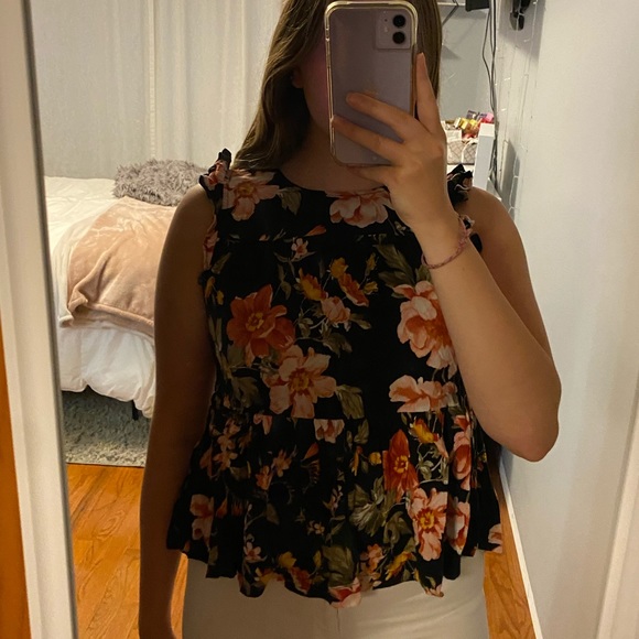American Eagle Floral Tank - Picture 5 of 5
